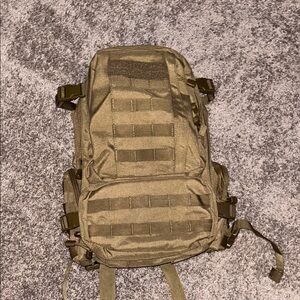 Condor Tactical EDC / URBAN Assault 
Backpack.  Top #1 rated backpack

Best #1